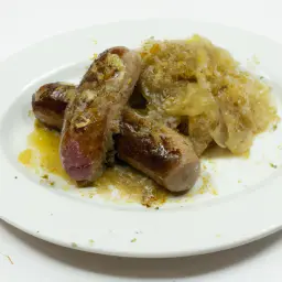 Teaser Image: Thüringer Rostbratwurst mit Sauerkraut