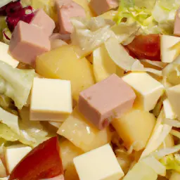 Teaser Image: Wurstsalat mit Käse und Zwiebeln