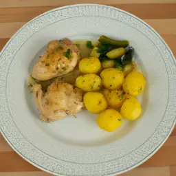Teaser Image: Gebackenes Hähnchen mit Kartoffeln