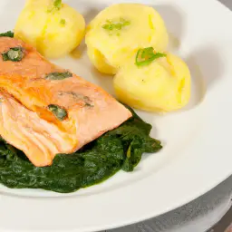 Teaser Image: Gebratener Lachs mit Kartoffel-Spinat-Püree