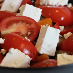 Teaser Image: Gemüsepfanne mit Feta und Tomaten
