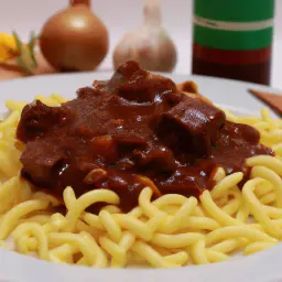 Teaser Image: Gulasch mit Nudeln nach Großmutters Art