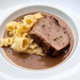Teaser Image: Kalbsbraten mit Rahmsoße und Spätzle