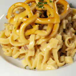 Teaser Image: Käsespätzle mit Röstzwiebeln