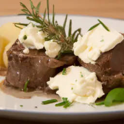 Teaser Image: Lammbraten mit Kräuterbutter