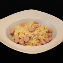 Teaser Image: Nudelsalat mit Mayonnaise und Wurst