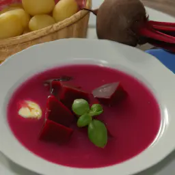 Teaser Image: Rote Beete-Suppe mit Kartoffeln