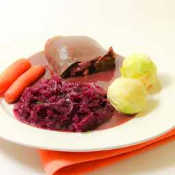 Teaser Image: Sauerbraten mit Rotkohl und Klößen