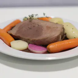 Teaser Image: Schweinebraten mit Gemüse