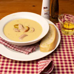 Teaser Image: Sächsische Kartoffelsuppe mit Bockwurst